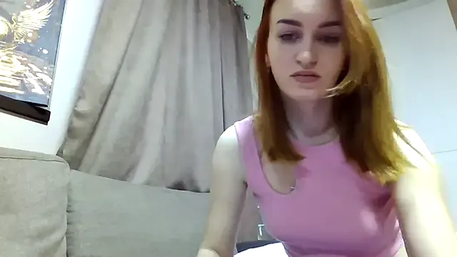 _Alicee_1 – webcam model profile photo Image 4