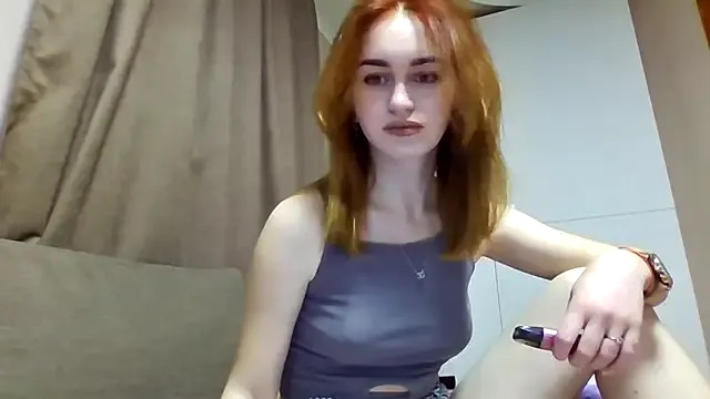 _Alicee_1 – webcam model profile photo Image 5