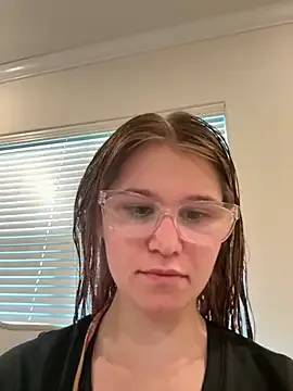 maataaan – webcam model profile photo Image 18