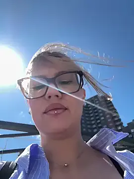 maataaan – webcam model profile photo Image 6