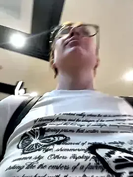 maataaan – webcam model profile photo Image 8