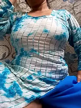 roouse – webcam model profile photo Image 19