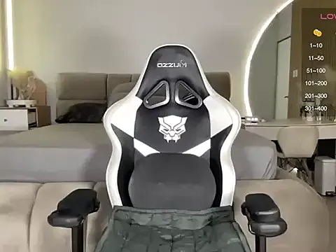 Pink-Pussy-Russian-Girl – webcam model profile photo Image 6