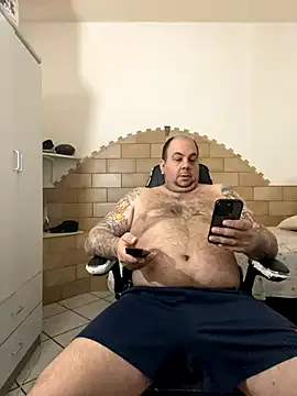 roouse – webcam model profile photo Image 3
