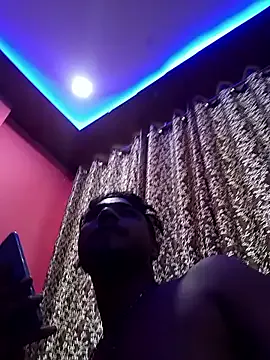 maataaan – webcam model profile photo Image 7