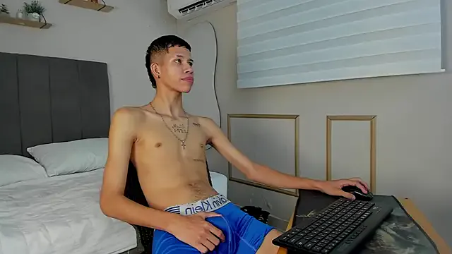 Rome__19 – webcam model profile photo