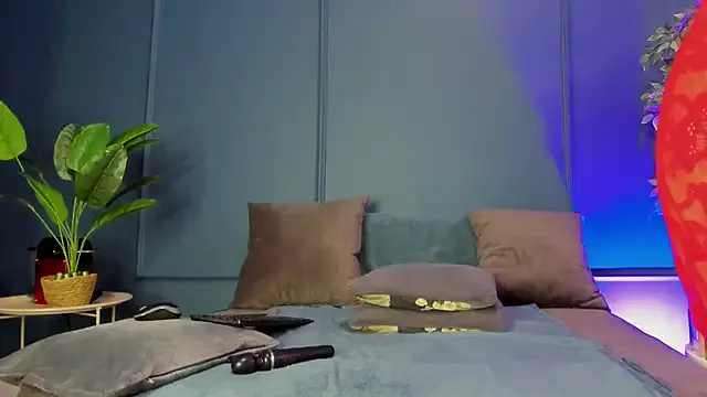 AllisonKron – webcam model profile photo Image 4