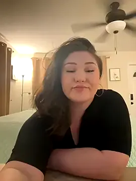 Yui-Ch – webcam model profile photo Image 3