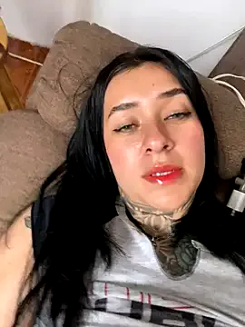 roouse – webcam model profile photo Image 13