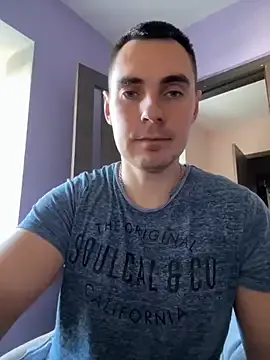 roouse – webcam model profile photo Image 19