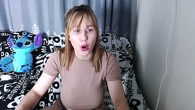 FaaBinaa – webcam model profile photo Image 11