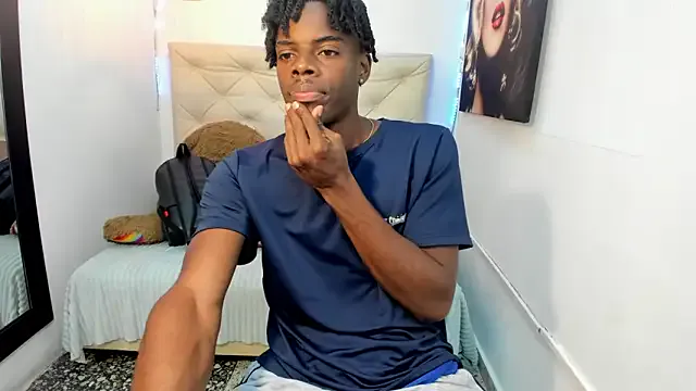 Megu_Melon – webcam model profile photo Image 11