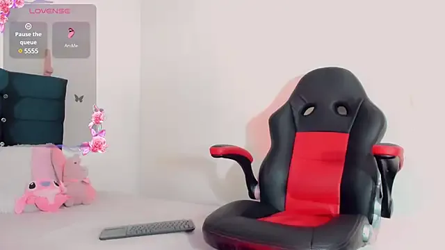 Cute-Simmi69 – webcam model profile photo Image 3