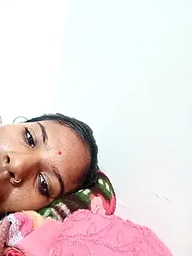 Gia – webcam model profile photo Image 14