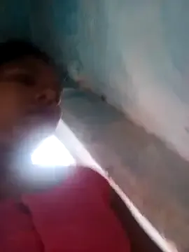 Gia – webcam model profile photo Image 3