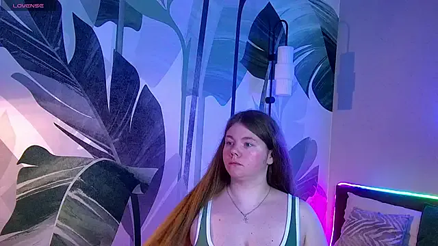 HaleyLyon – webcam model profile photo Image 2