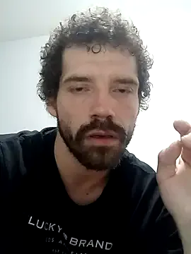 roouse – webcam model profile photo Image 4