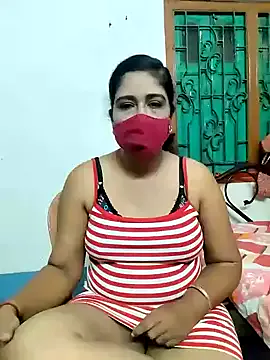 maataaan – webcam model profile photo Image 2