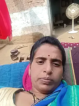 LiaWells – webcam model profile photo Image 10