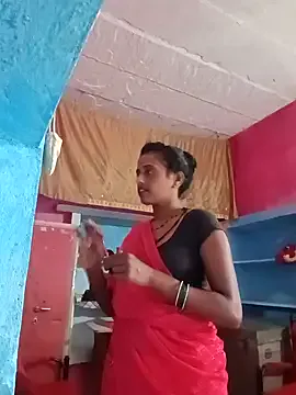 LiaWells – webcam model profile photo Image 2