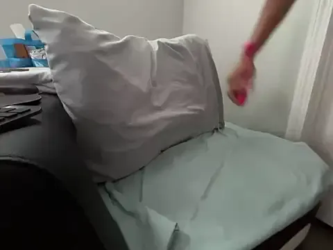 Yui-Ch – webcam model profile photo Image 7