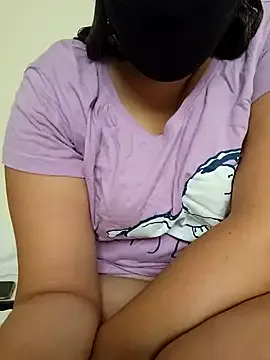 hina_porn – webcam model profile photo Image 10