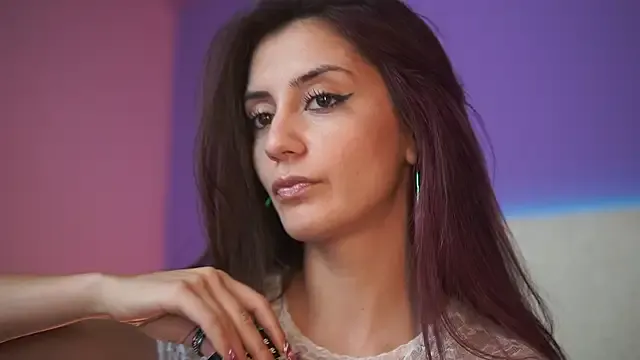 Yui-Ch – webcam model profile photo Image 10