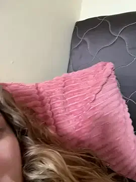 -_MiaQueen_- – webcam model profile photo Image 3