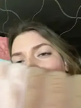 -_MiaQueen_- – webcam model profile photo Image 4