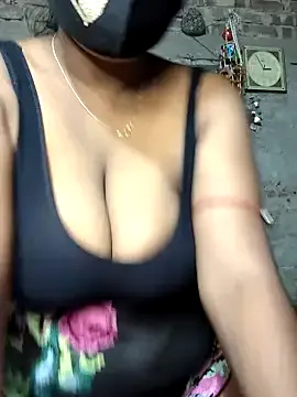 hina_porn – webcam model profile photo Image 3