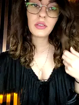 Mia--meow – webcam model profile photo Image 6