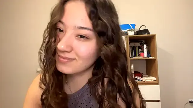 NANA_7 – webcam model profile photo Image 11