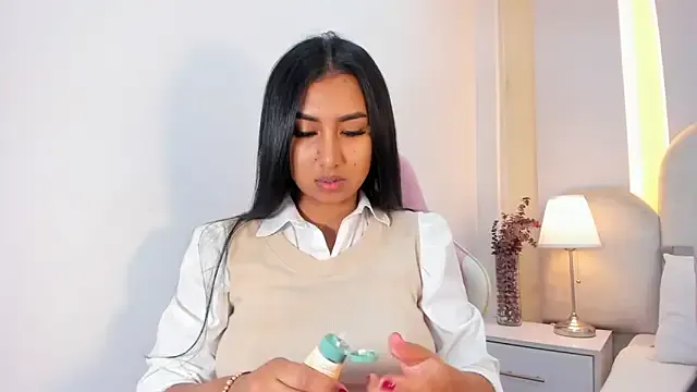 its_amesha – webcam model profile photo Image 6