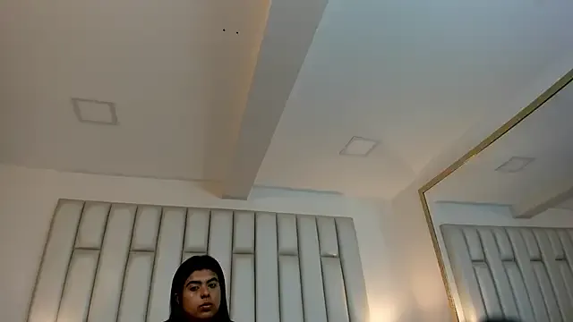 HoneyJo – webcam model profile photo Image 2