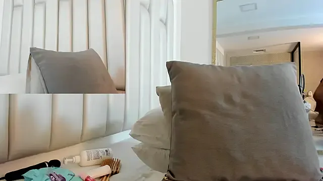 HoneyJo – webcam model profile photo Image 7