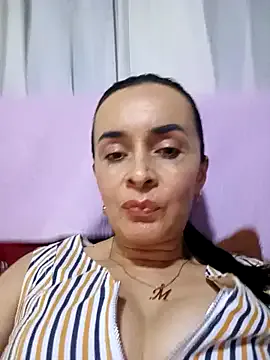 aki_zzz – webcam model profile photo Image 19