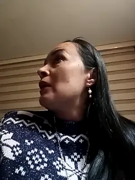 aki_zzz – webcam model profile photo Image 3