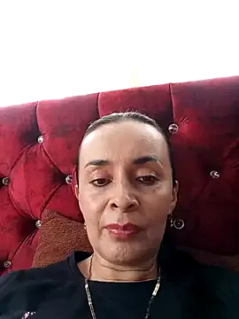 aki_zzz – webcam model profile photo Image 4