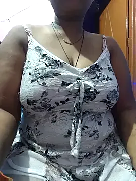 TaliaFerrera – webcam model profile photo Image 2