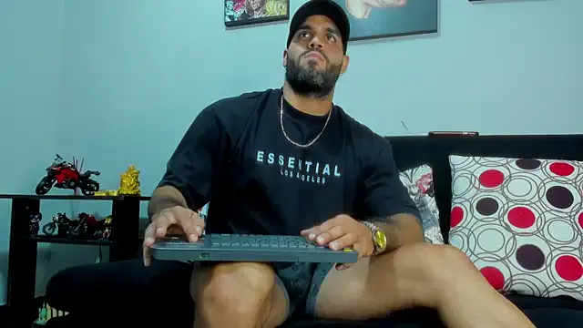 zui_lu – webcam model profile photo Image 5