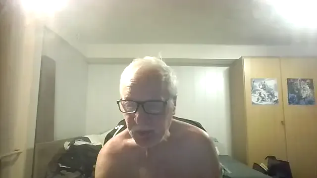 trainwithme – webcam model profile photo Image 17