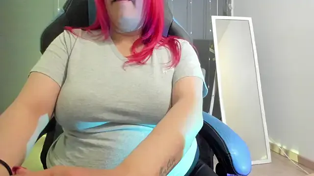 roouse – webcam model profile photo Image 3