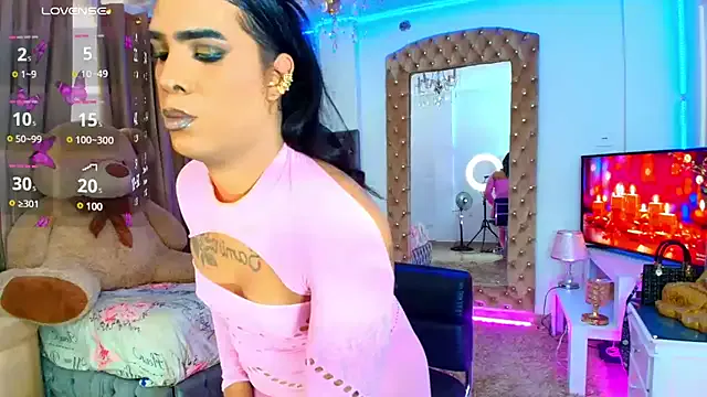  – webcam model profile photo Image 5