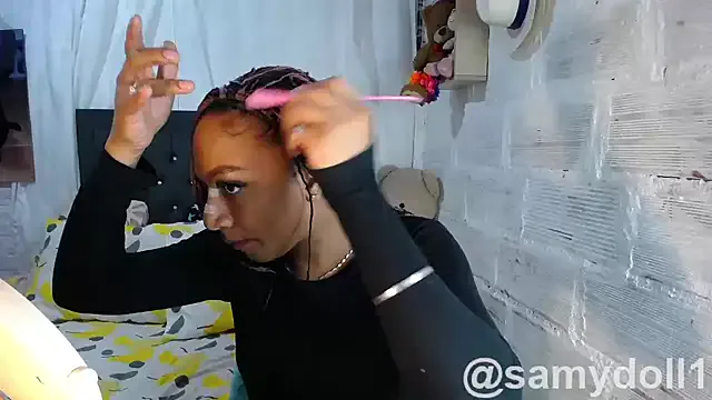 seraphine23 – webcam model profile photo Image 18