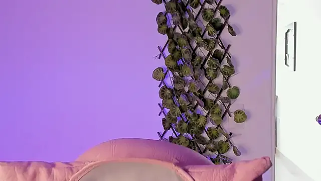 Samara_Gray – webcam model profile photo Image 6