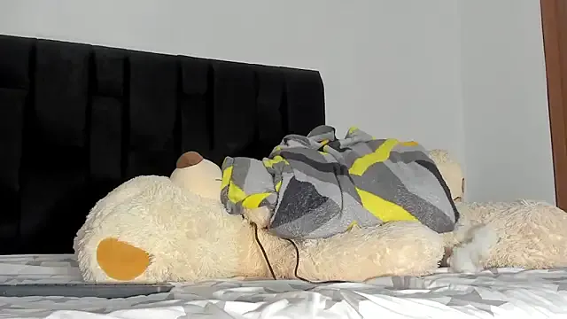 pantumieteruyo – webcam model profile photo Image 2