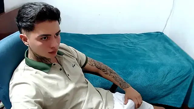 NANA_7 – webcam model profile photo Image 12