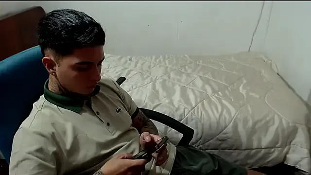 NANA_7 – webcam model profile photo Image 3