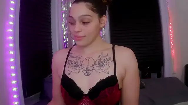 Yui-Ch – webcam model profile photo Image 15