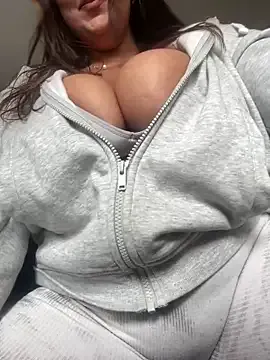 roouse – webcam model profile photo Image 5